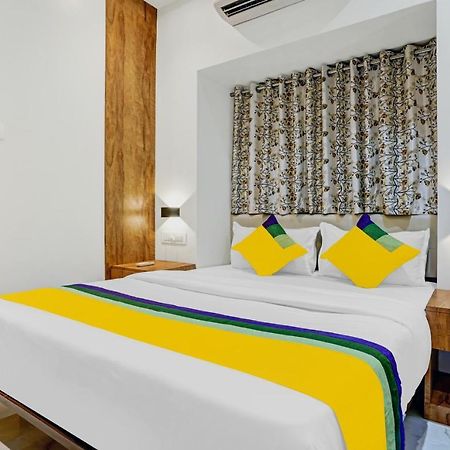 Itsy Hotels Heraa International Mumbai Bagian luar foto