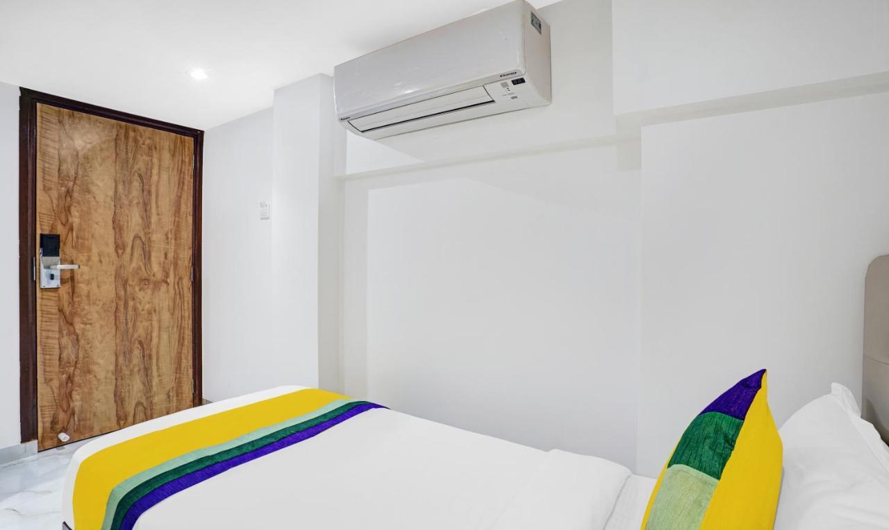 Itsy Hotels Heraa International Mumbai Bagian luar foto