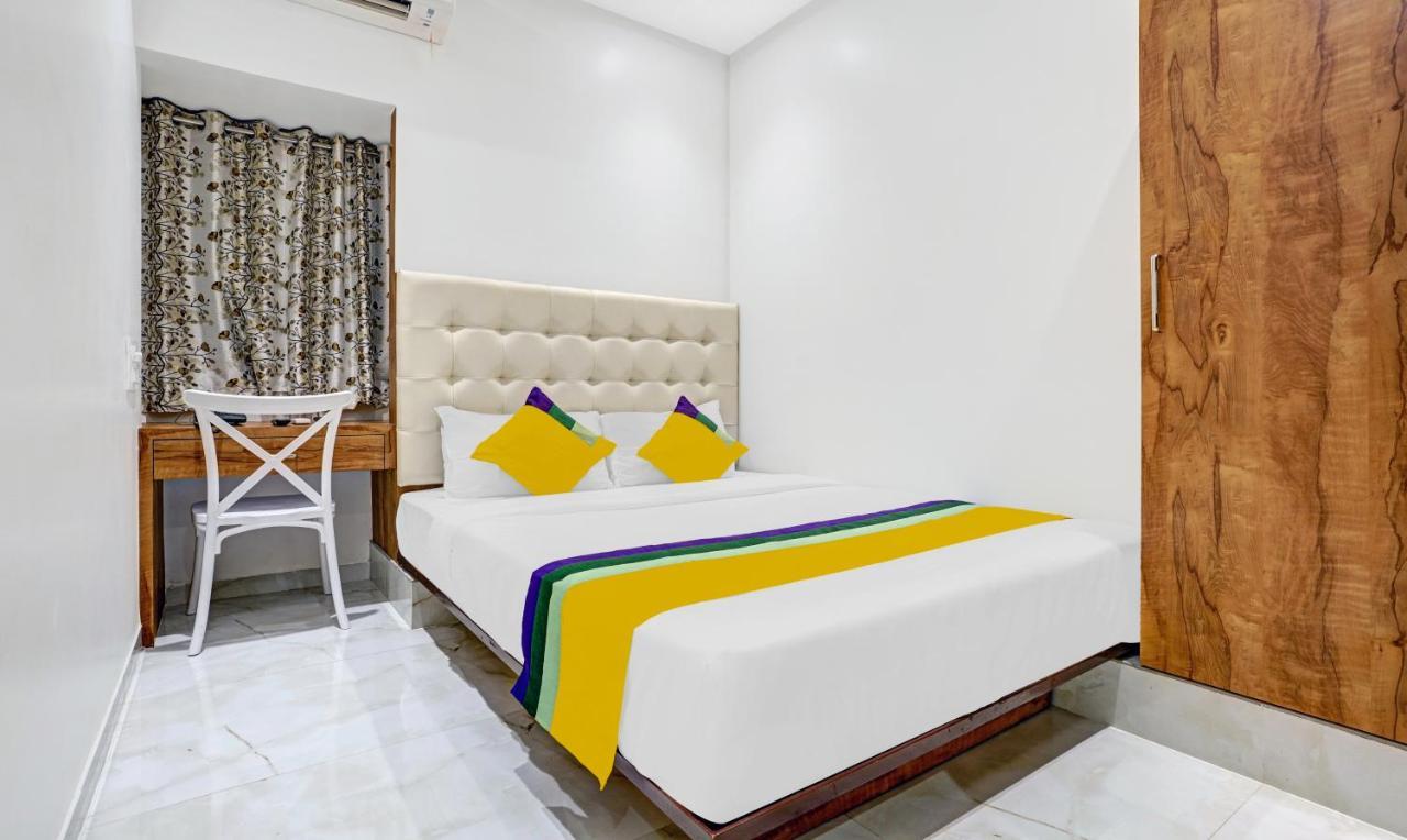 Itsy Hotels Heraa International Mumbai Bagian luar foto